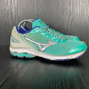Mizuno Wave Rider 19 Women’s size 9